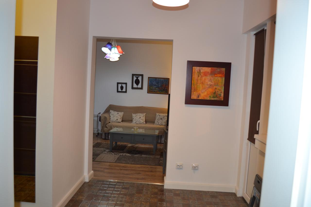 Victoria Plaza Two Bdr Apt Appartement Boekarest Buitenkant foto